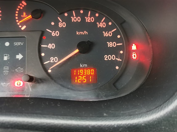 Renault Kangoo Express 13 of 17