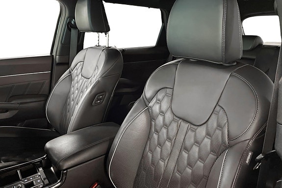Kia Sorento 23 of 30