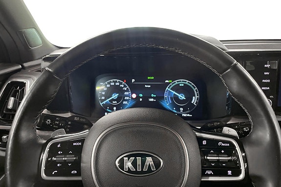 Kia Sorento 12 of 30