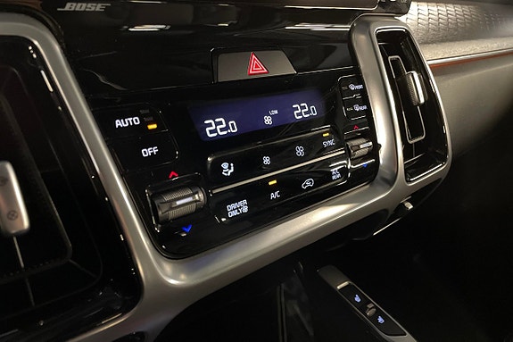 Kia Sorento 15 of 30