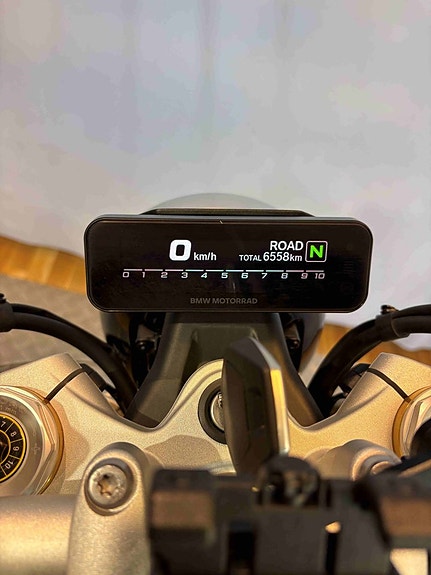 BMW R 12 NINET 11 of 16