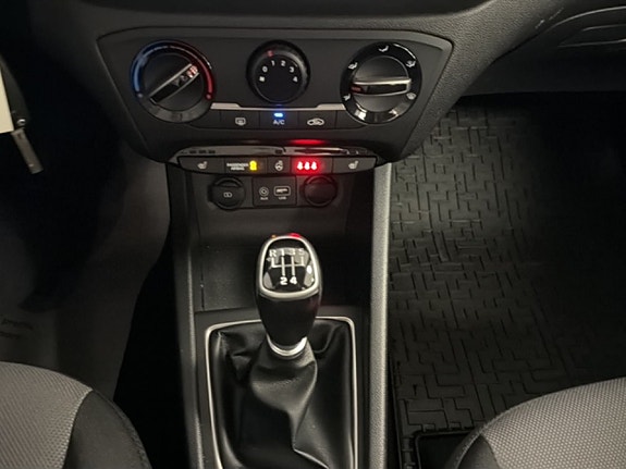 Hyundai i20 18 of 23