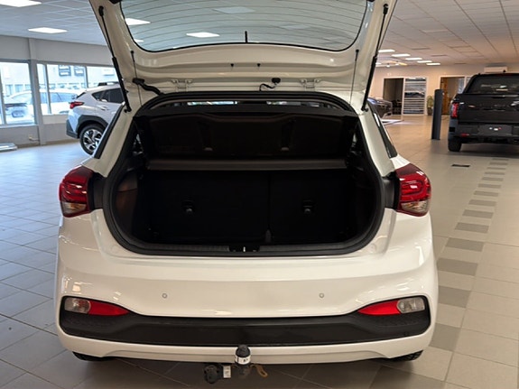 Hyundai i20 9 of 23