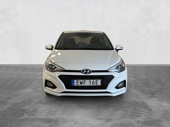 Hyundai i20 8 of 23