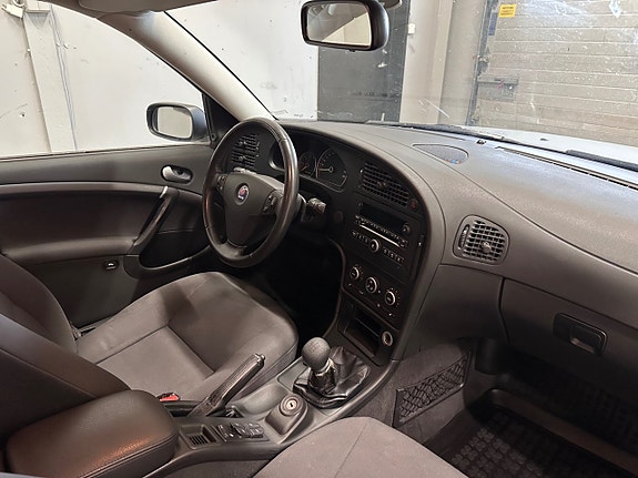 Saab 9-5 12 of 16