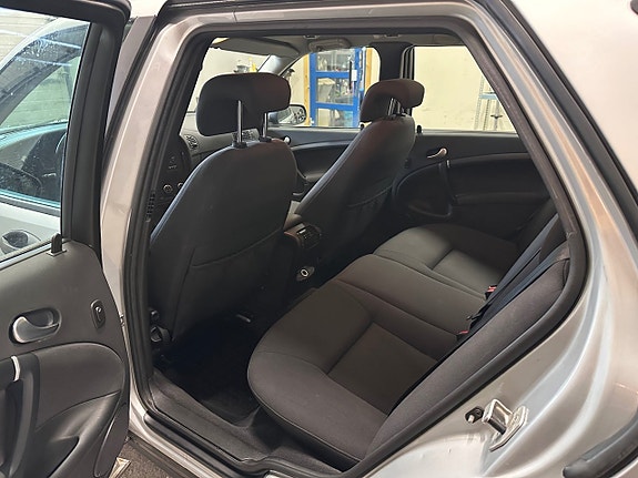 Saab 9-5 8 of 16