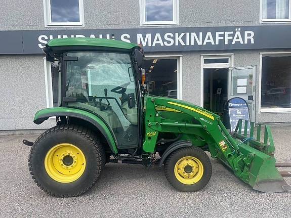 John Deere 3520