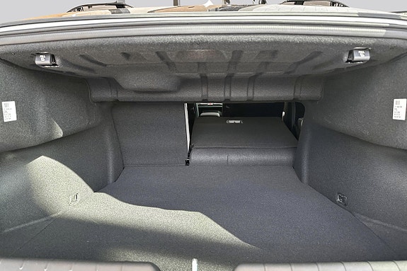 Kia EV4 13 of 23