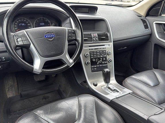 Volvo XC60 9 of 14