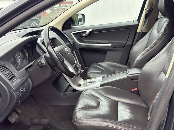 Volvo XC60 12 of 14