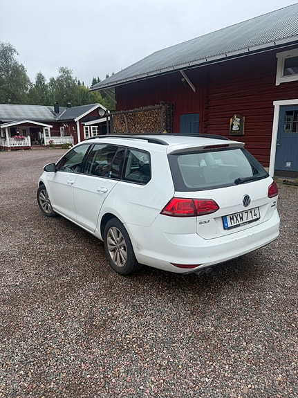 Volkswagen Golf VII 3 of 7