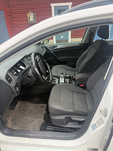 Volkswagen Golf VII 6 of 7