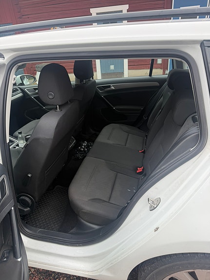 Volkswagen Golf VII 5 of 7