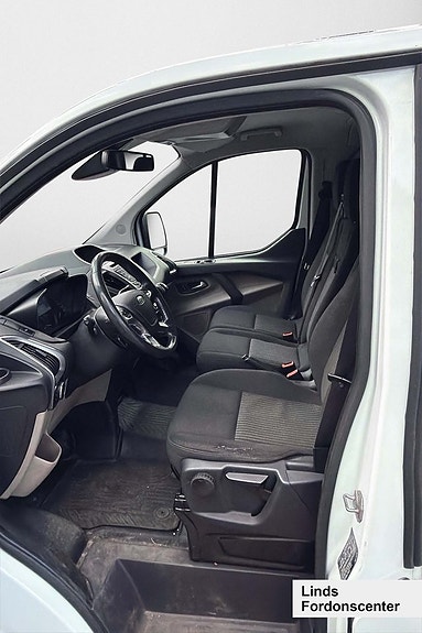 Ford Transit Custom 4 of 6