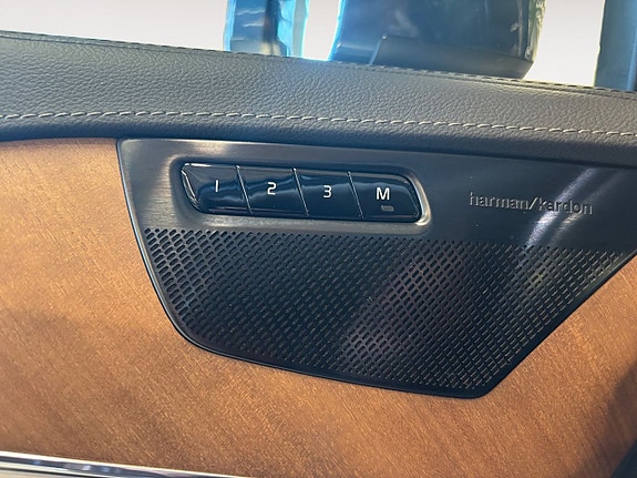 Volvo XC90 20 of 26