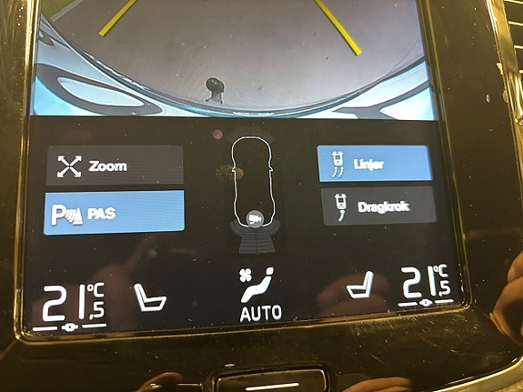 Volvo XC90 18 of 26
