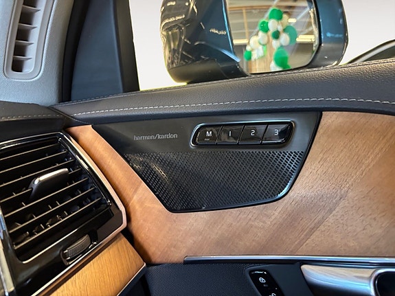 Volvo XC90 21 of 26