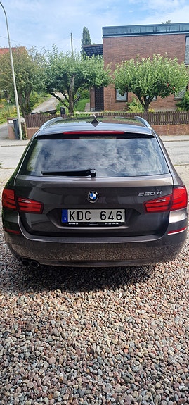 BMW 520d 4 of 12