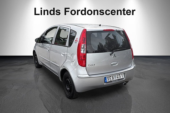 Mitsubishi Colt 5 of 6