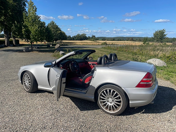 Mercedes-Benz SLK230 3 of 5
