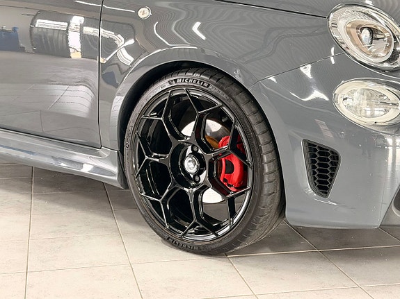 Abarth 595C 4 of 30
