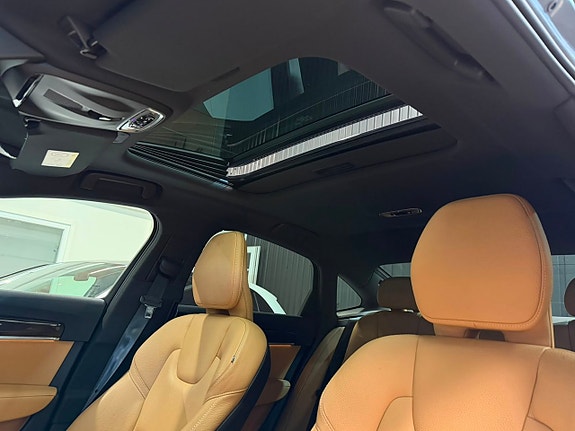 Volvo S90 14 of 26