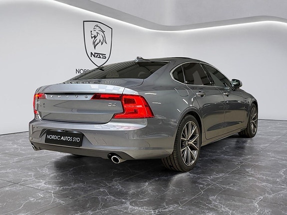 Volvo S90 6 of 26
