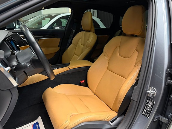 Volvo S90 13 of 26