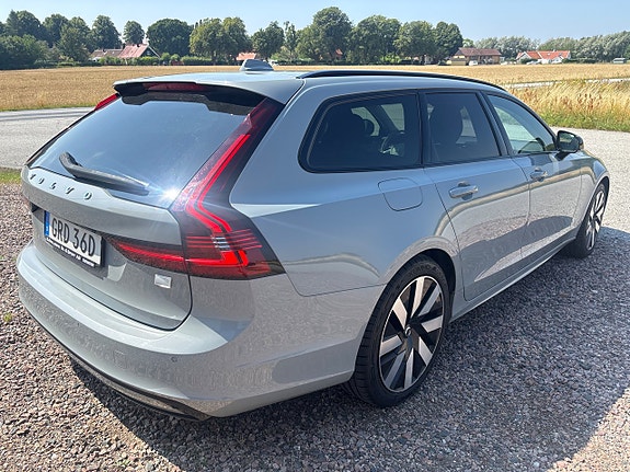 Volvo V90 4 of 12