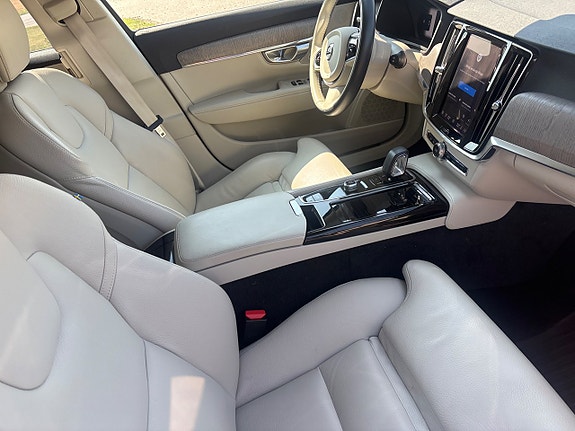 Volvo V90 3 of 12