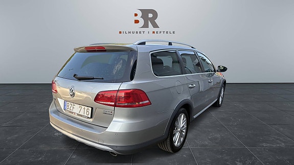 Volkswagen Passat Alltrack 5 of 17