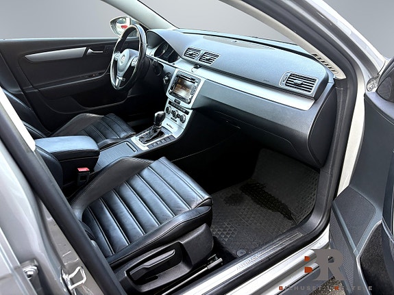 Volkswagen Passat Alltrack 11 of 17