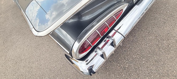 Chevrolet Impala 4 of 10