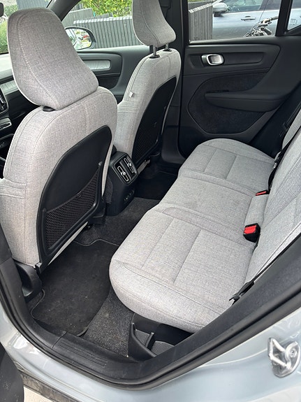 Volvo EX40 4 of 4