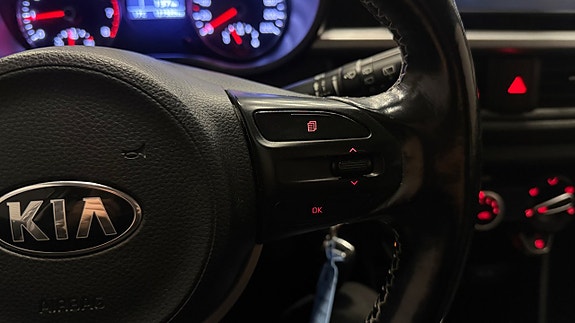 Kia Picanto 25 of 26