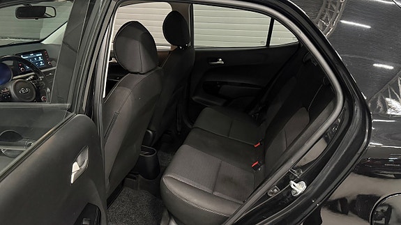 Kia Picanto 13 of 26