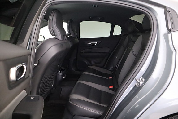 Volvo S60 13 of 24