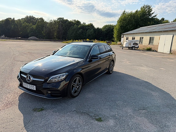 Mercedes-Benz C200 4 of 10