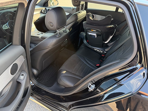 Mercedes-Benz C200 6 of 10