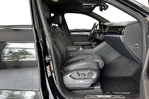 Volkswagen Touareg 16 of 30