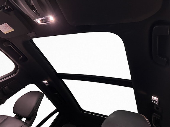 Volvo XC90 16 of 30