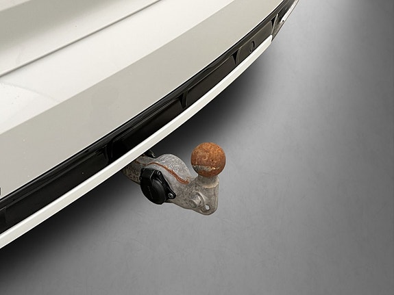 Volvo XC90 10 of 30