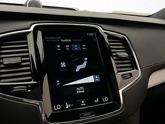 Volvo XC90 28 of 30