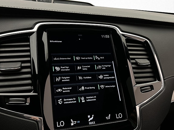 Volvo XC90 30 of 30