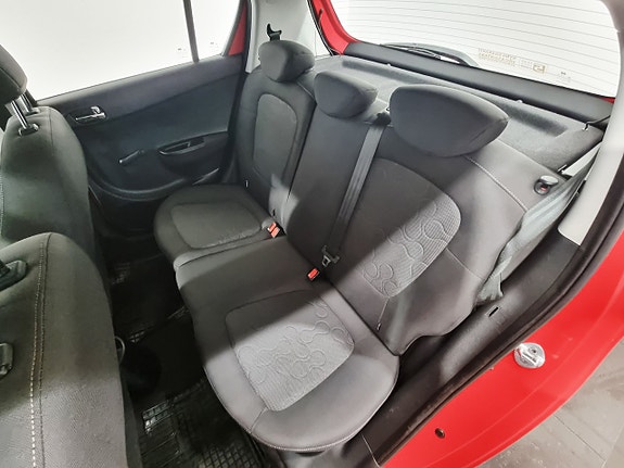 Hyundai i20 9 of 19