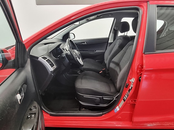 Hyundai i20 5 of 19