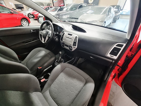 Hyundai i20 15 of 19