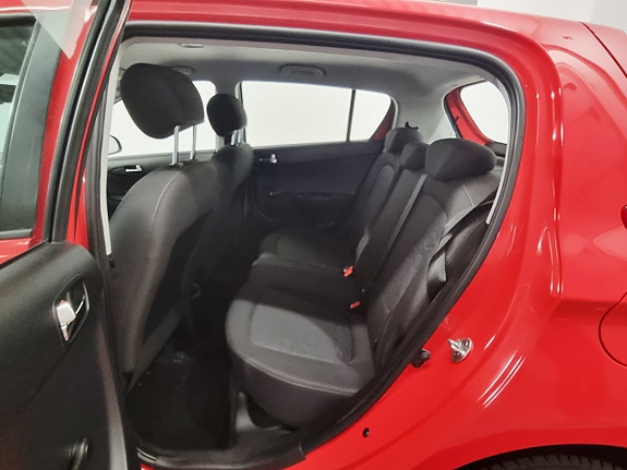 Hyundai i20 8 of 19