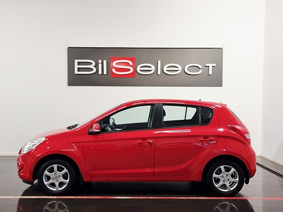 Hyundai i20 2 of 19