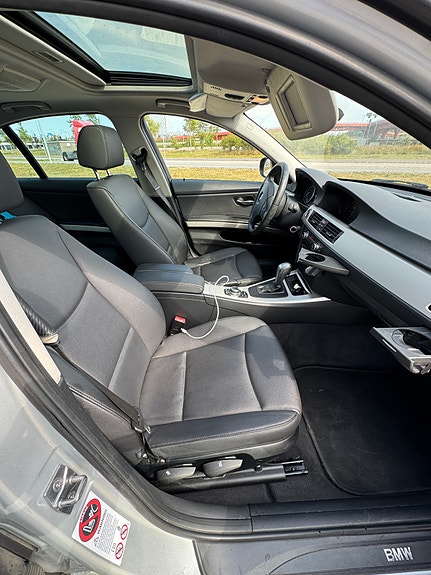 BMW 318d 11 of 12